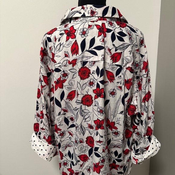*FOXCROFT* Plus White x Red Floral Wrinkle-Free Button Down Shirt Size 20W - Picture 4 of 8